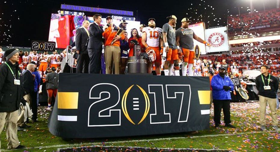 Clemson Win 2017 Mark J. Rebilas-USA TODAY Sports