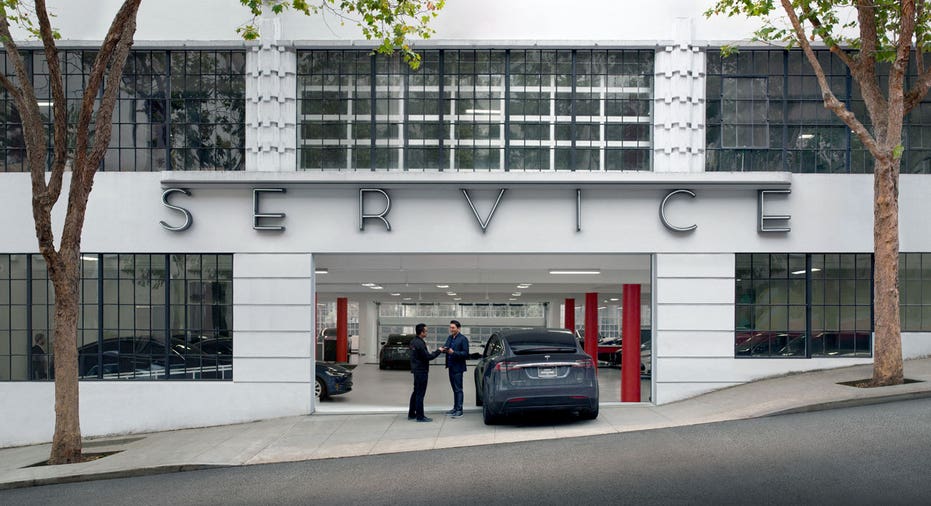 Tesla service center entrance FBN