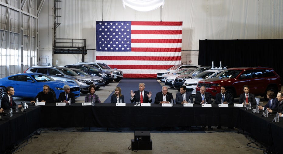 Dondal Trump GM Ford Chrysler CEOs at table FBN