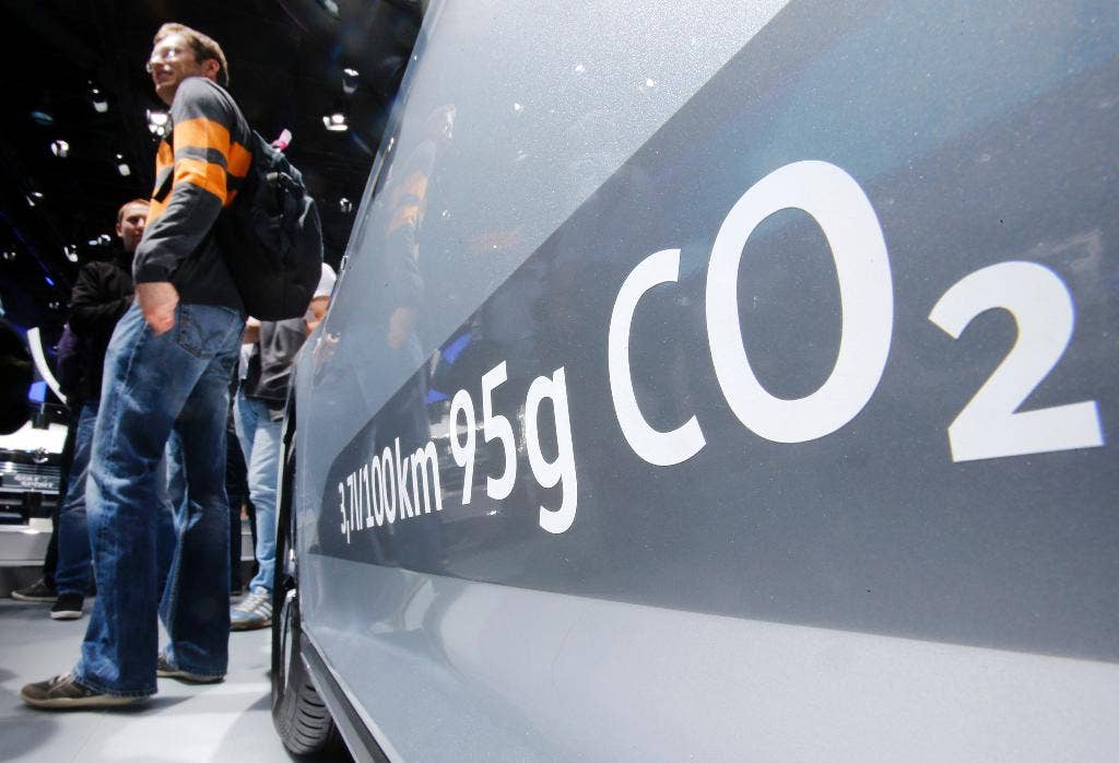 Judge approves Volkswagen emissions settlement | Fox Business