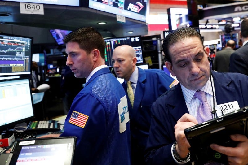 Nasdaq falls 2.6{ac23b82de22bd478cde2a3afa9e55fd5f696f5668b46466ac4c8be2ee1b69550}, Dow 542 points as oil tops Nasdaq falls 2.6{ac23b82de22bd478cde2a3afa9e55fd5f696f5668b46466ac4c8be2ee1b69550}, Dow 542 points as oil tops