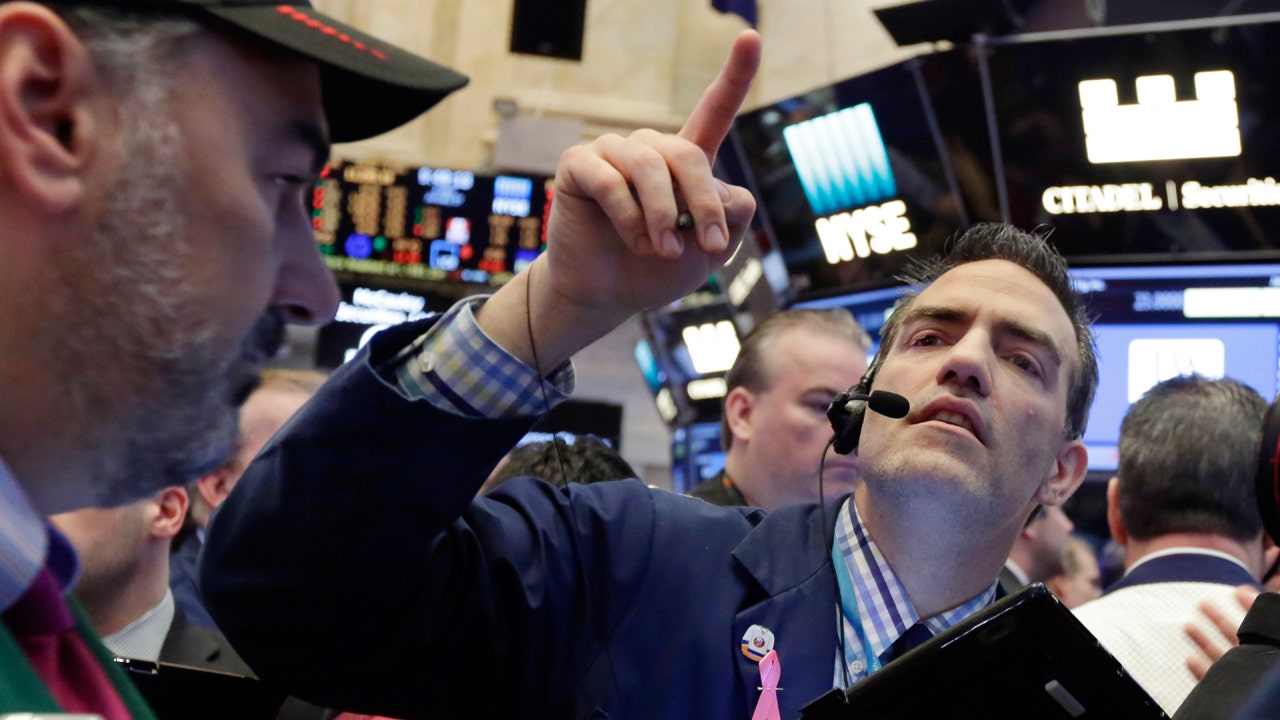 Stock futures trade mixed as tech selling continues – Fox Business