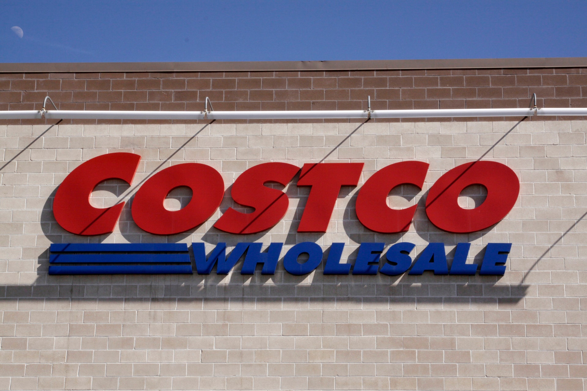 Costco With An Eye On Amazon Expands Home Delivery Service Fox