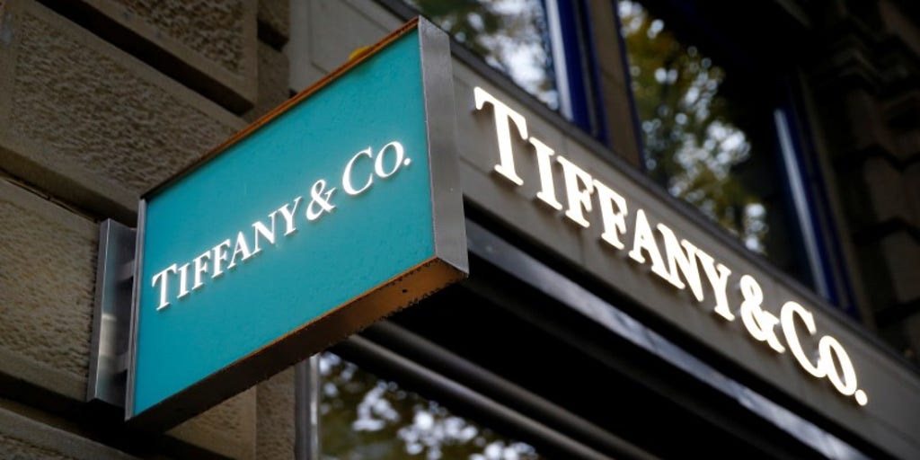 LVMH agrees to buy Tiffany for $16.2 billion – DW – 11/25/2019