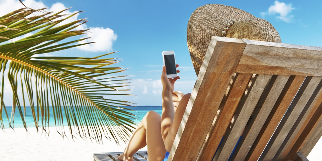 Career challenge: Should you stay in touch with your job while you're on vacation? - Vimarsana News