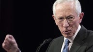 Fed's Fischer Says Jobs Number Close to Goldilocks Ideal