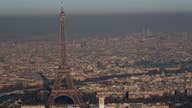 Paris bans half of cars to tackle new peak of pollution