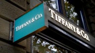 Tiffany Sales Rise, Sending Shares Higher
