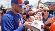 Stunt? Even with jerseys and books to sell, Tebow says no