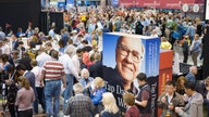 Thousands of People Fill Arena to Hear from Warren Buffett