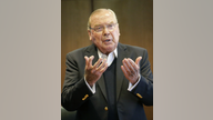 Correction: Obit-Jon Huntsman Sr story