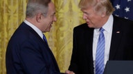 Meeting Israel's Netanyahu, Trump Avoids Commitment to 2-State Solution