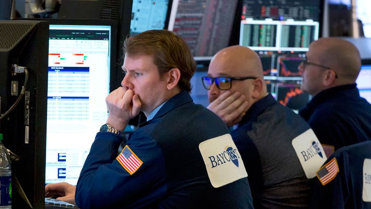 USA stocks trade lower after Trump's trade move