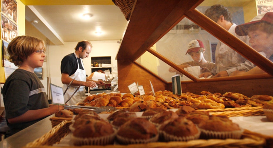 Bakery_Shop_Muffins_Worker_Young_Small_Business