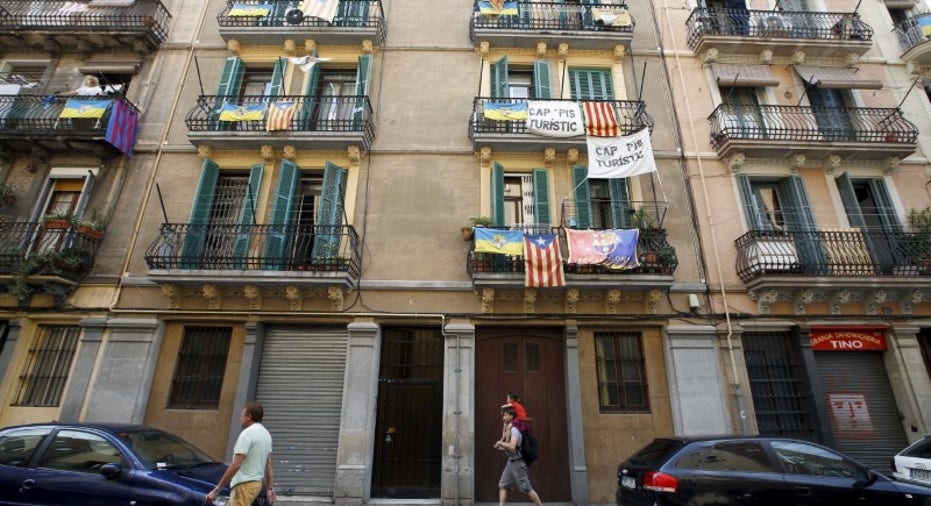 SPAIN-TOURISM-AIRBNB