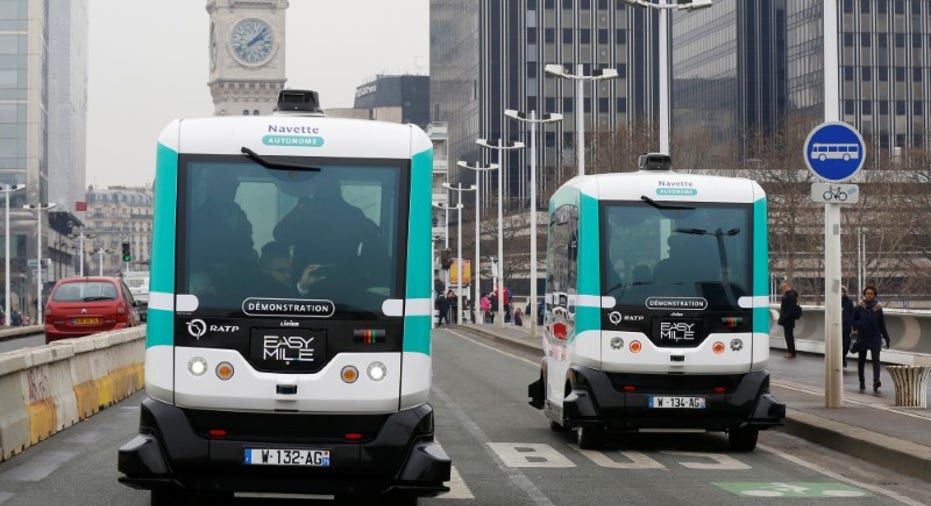 FRANCE-SELFDRIVING-BUS