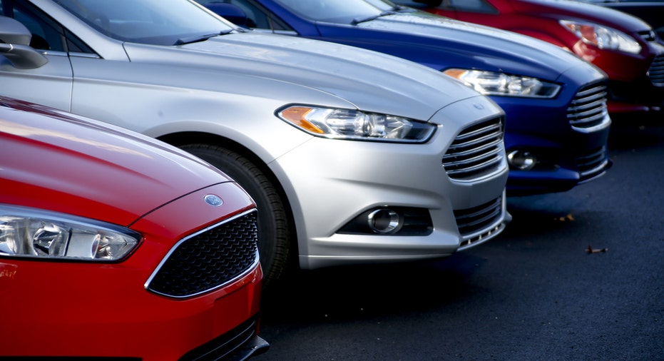 Ford Fusion cars on dealer lot FBN