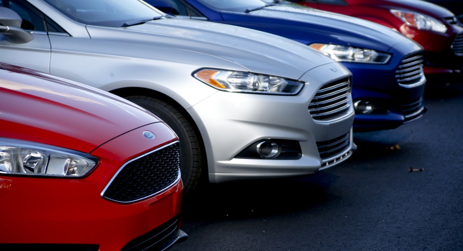 Ford Fusion cars on dealer lot FBN