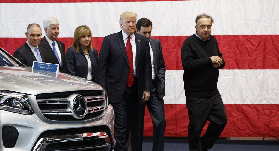 Dondal Trump GM Ford Chrysler CEOs FBN