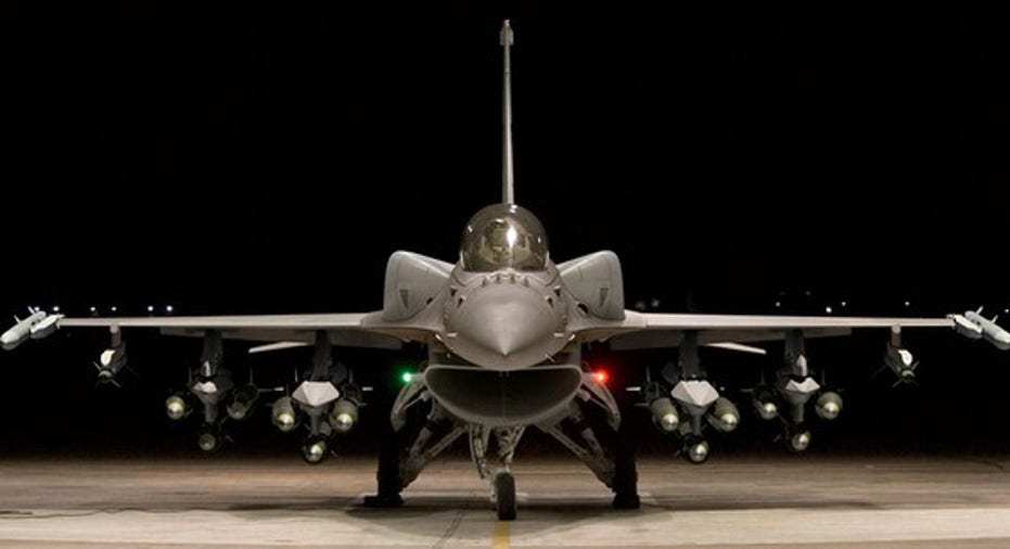 Lockheed Lands $1.2 Billion F-16 Contract | Fox Business