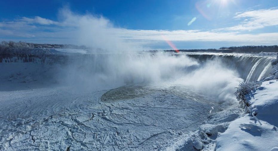 Niagara Falls Jan17 REUTERS/Aaron Lynett