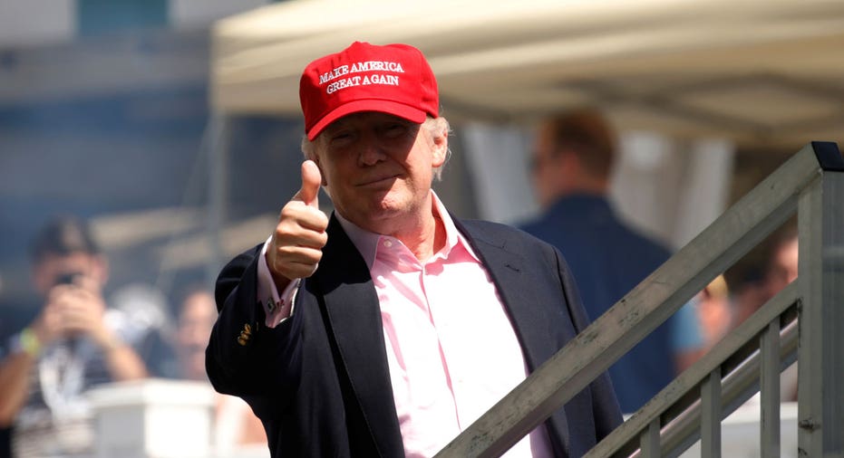 President Donald Trump thumbs up FBN