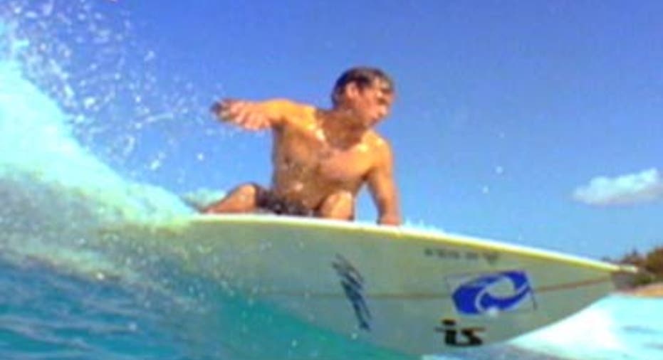 122208_hawaii_bigwave_16_9