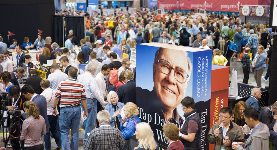 Berkshire Shareholder Meeting 2017 AP FBN