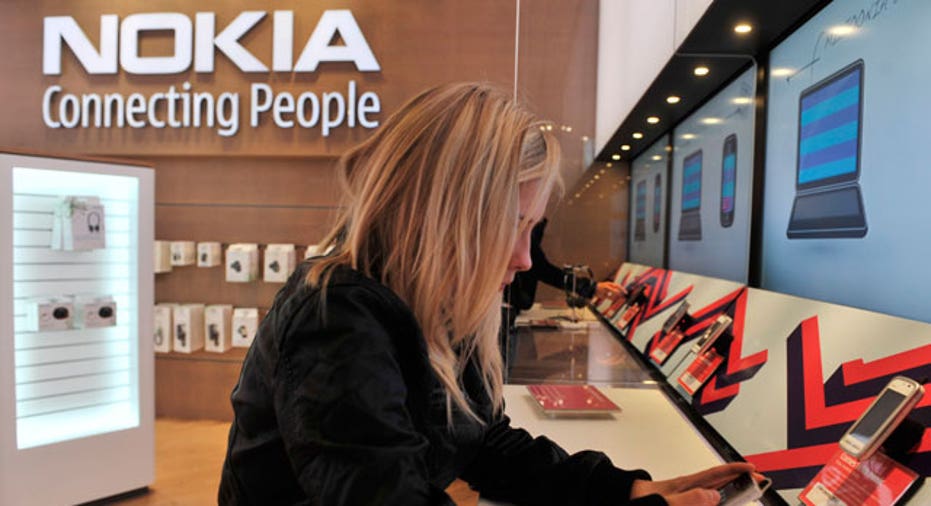 Customer Tests Nokia Phone at Flagship Store