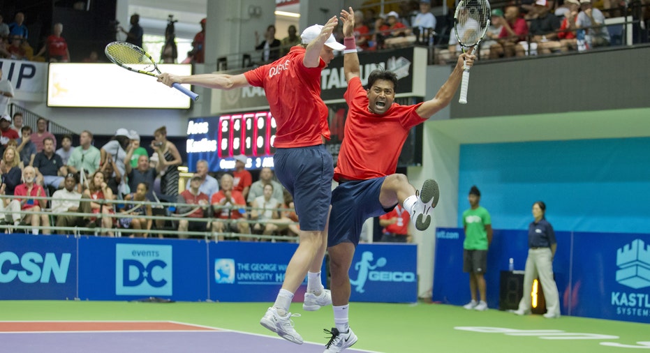 Sam_Querrey_Leander_Paes_Washington_Kastles_2015 FBN