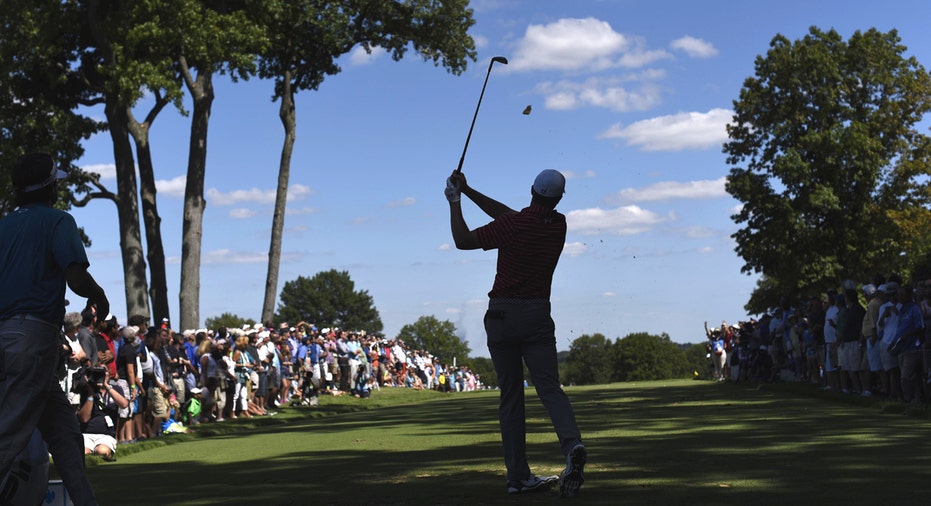 Jordan Spieth teeing off, New Jersey golf course