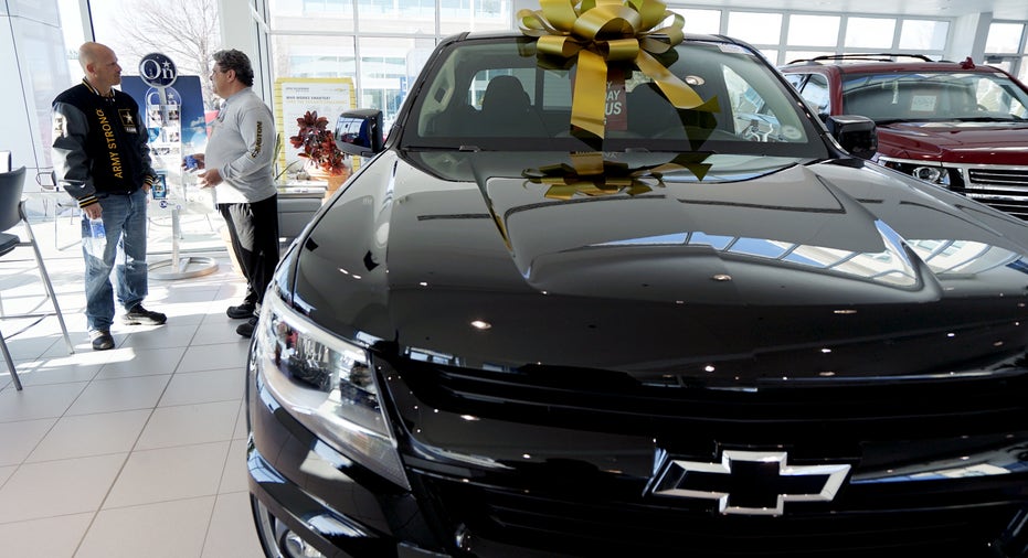 Chevrolet Colorado in showroom GM FBN