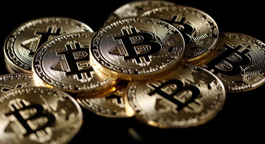 Bitcoin   REUTERS/Benoit Tessier/Illustration/File Photo