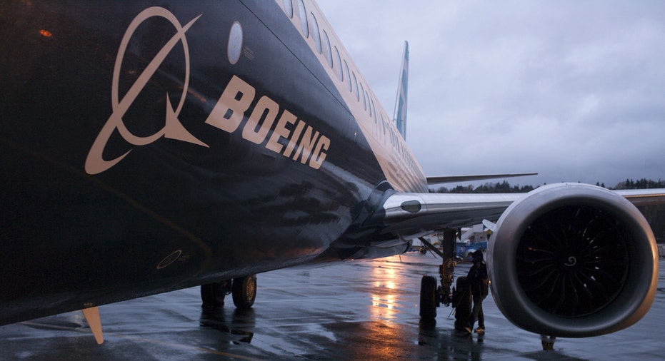 Boeing logo on plane FBN