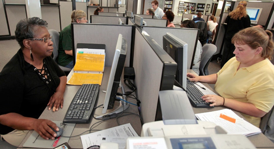 Employees_Computers_Office_Cubicle_Small_Business