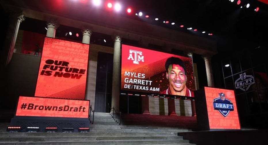 NFL Draft Myles Garrett . Bill Streicher-USA TODAY Sports