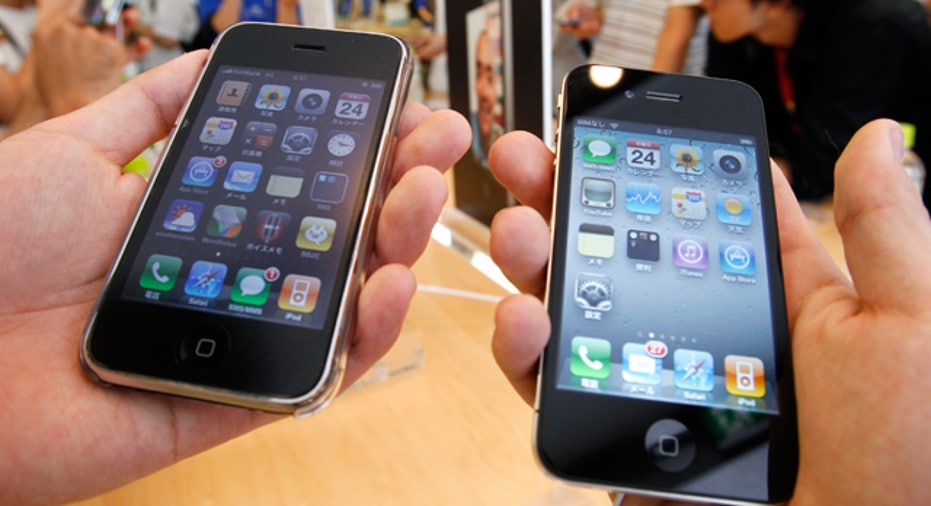 iPhone 4 and Older Model Side-by-Side