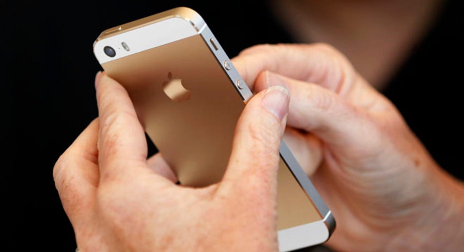 iPhone5SGold_Reuters0913