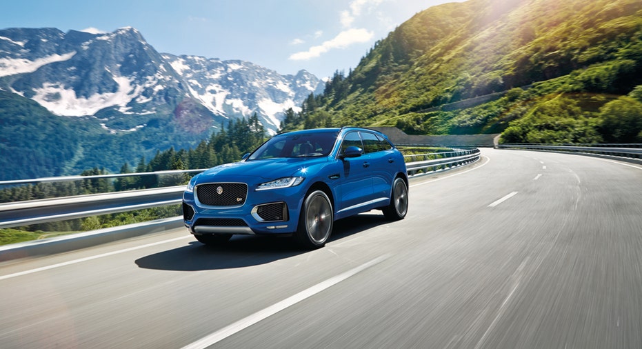 Jaguar F-Pace mountain road FBN