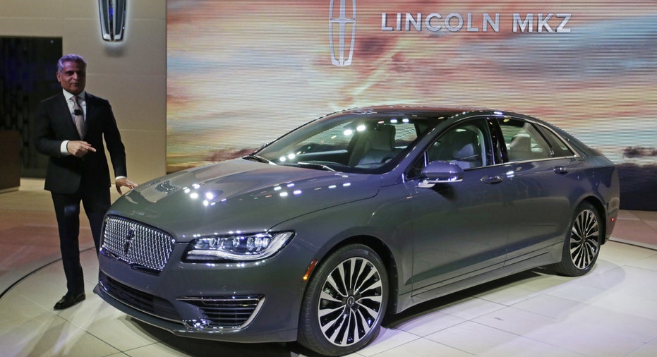 2017 Lincoln MKZ, Ford