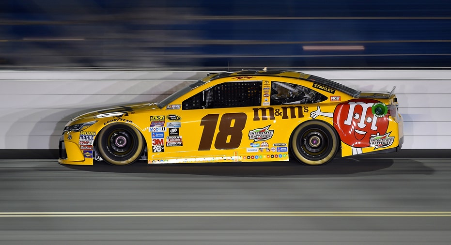 NASCAR Kyle Busch Mars M&Ms FBN