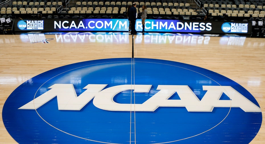 ncaa basketball live stream free