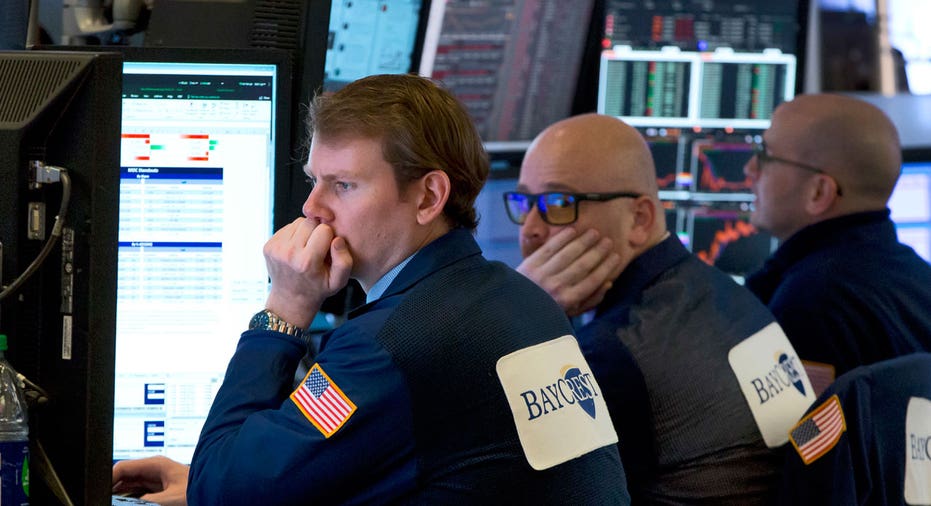 NYSE traders staring ahead AP FBN