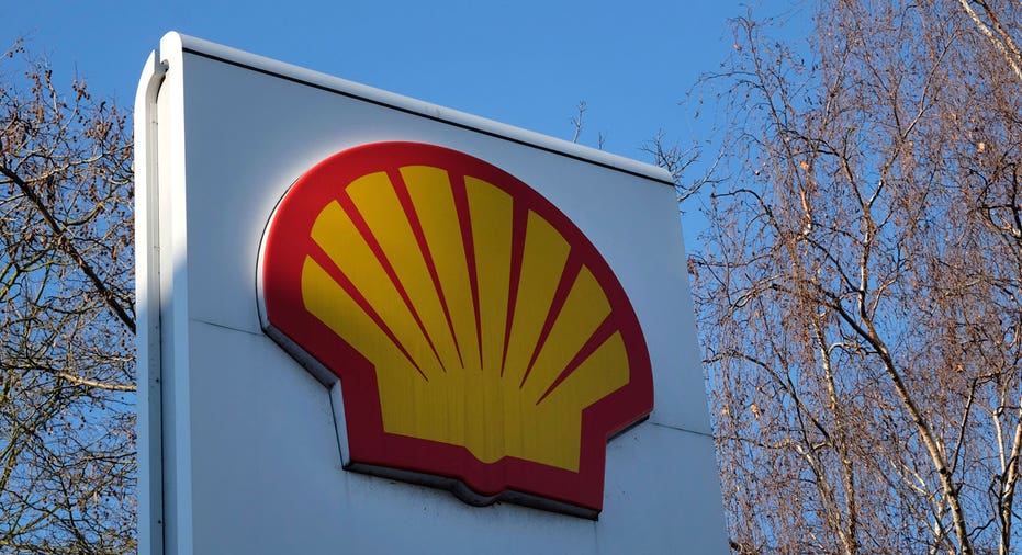 Royal Dutch Shell, Shell gas station logo on sign FBN AP