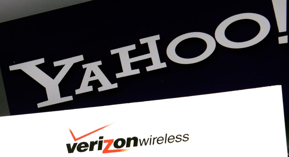 Yahoo Verizon logos