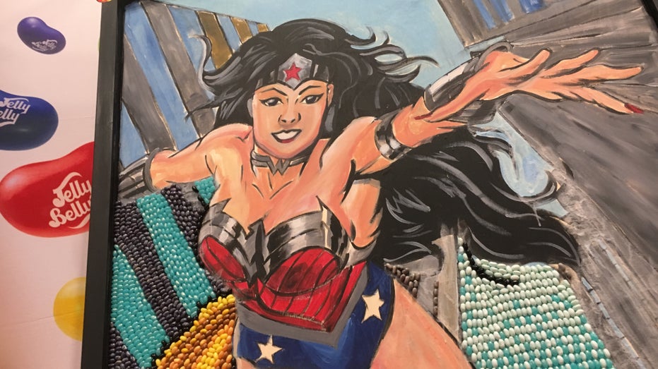 wonder woman, jelly beans, comic con