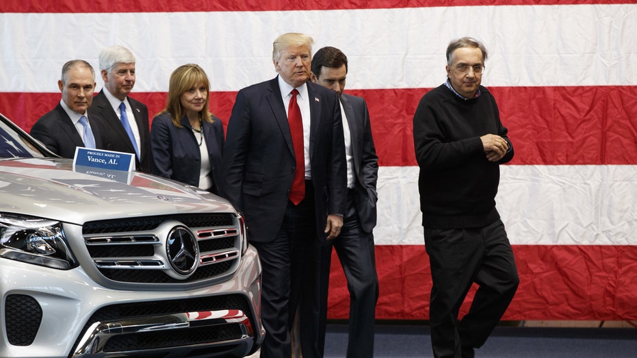 Dondal Trump GM Ford Chrysler CEOs FBN