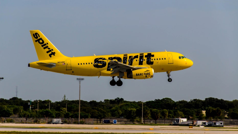 Spirit Airlines jet FBN