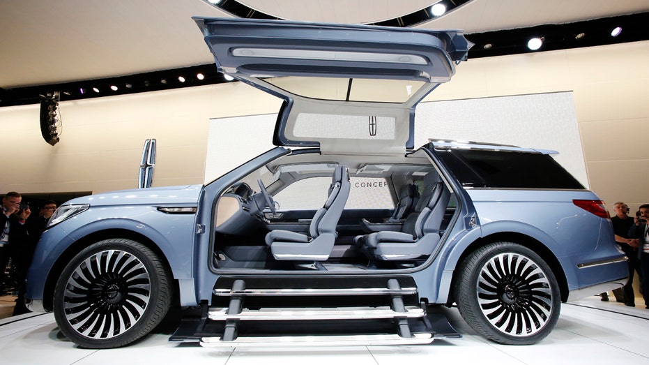 Lincoln Navigator Concept Car NY Auto Show FBN