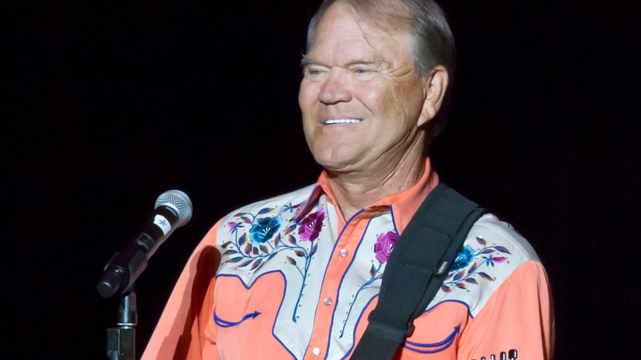 Glen Campbell Singing AP FBN